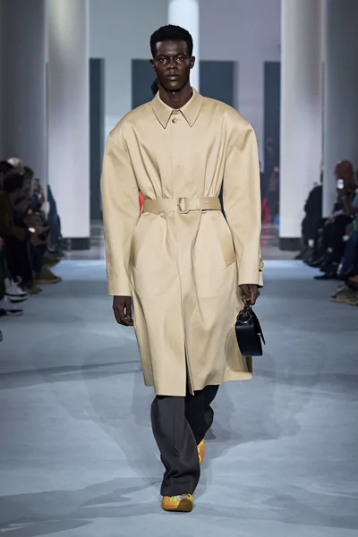 Look 5
